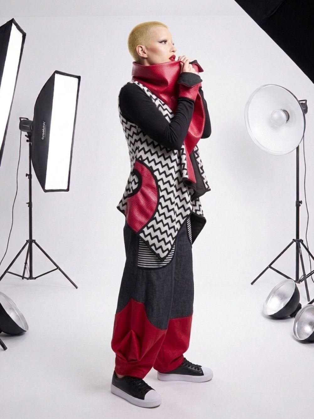 ROY RED (2)
